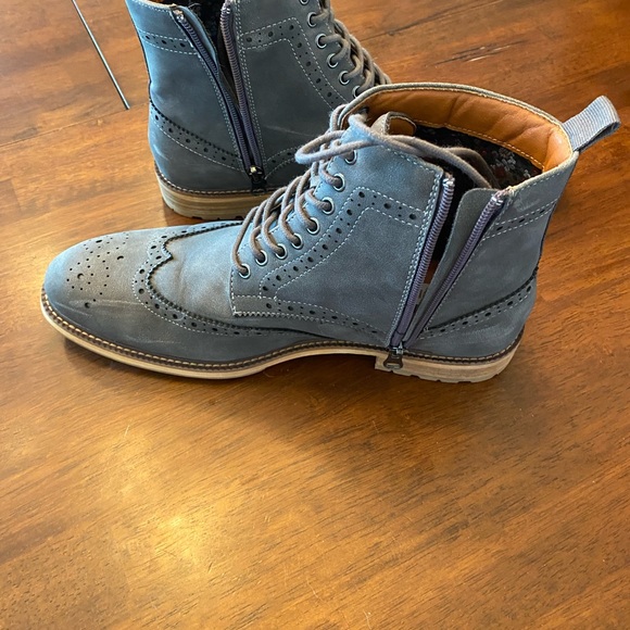 Steve Madden zip and tie boots with wingtip stitching - Picture 3 of 4